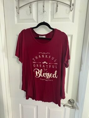 Sky Apparel XXL Thankful Grateful Blessed Burgundy Graphic Tee